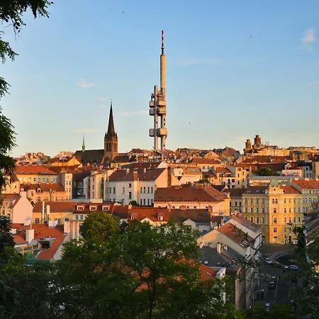 Lägenhet Spacious And Relaxed 2br Ap For Friends And Families Prag