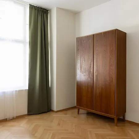Διαμέρισμα Spacious And Relaxed 2br Ap For Friends And Families